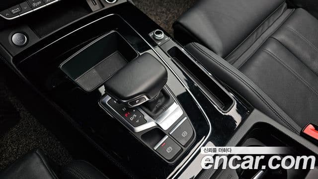 Audi Q5 2021 — Şəkil 9/20
