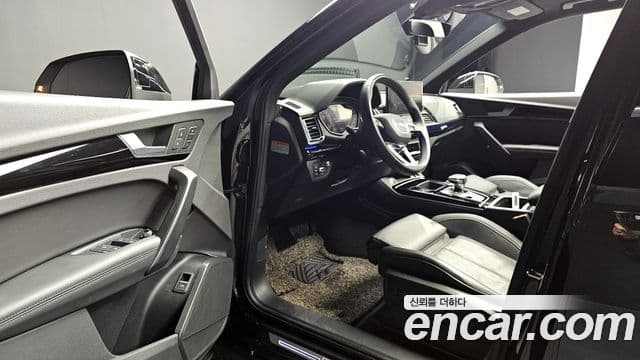 Audi Q5 2021 — Şəkil 12/20