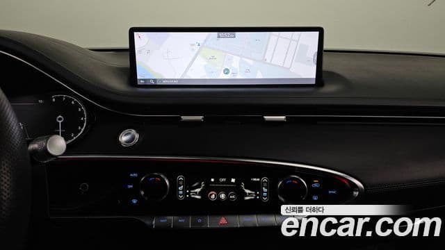 Genesis GV70 2021 — фото 15 из 20
