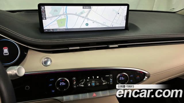 Genesis GV70 2022 — фото 14 из 20
