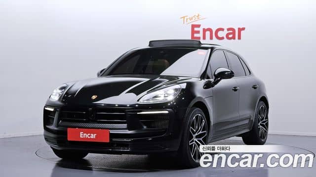Porsche Macan, 2022