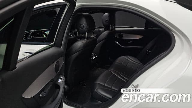 Mercedes-Benz C-Class 2021 — фото 12 из 20