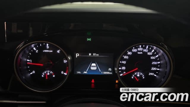Kia Carnival 2022 — Şəkil 8/20