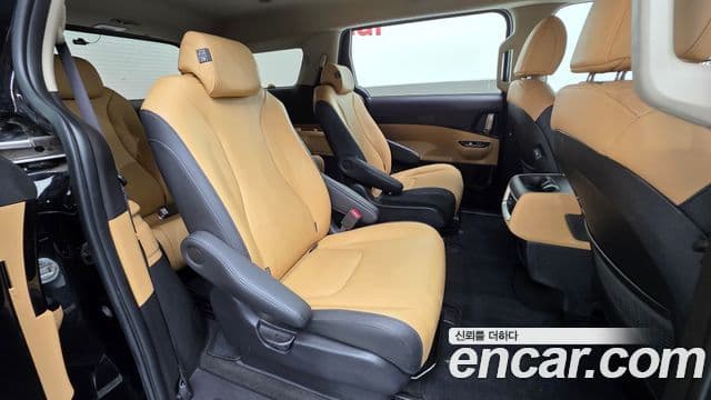 Kia Carnival 2022 — Şəkil 19/20
