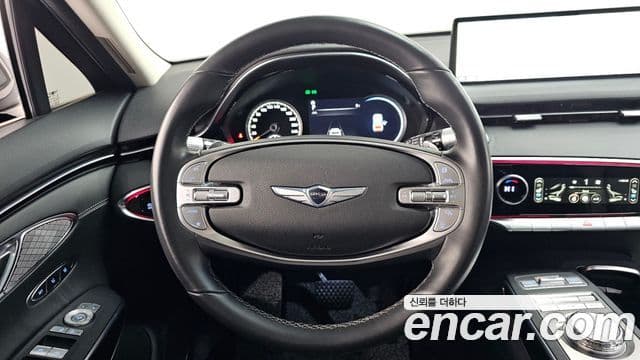 Genesis GV70 2022 — ფოტო 13/20