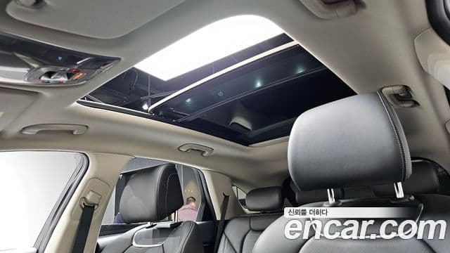 Genesis GV70 2022 — ფოტო 19/20