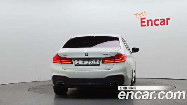 BMW 5 Series 2019 — фото 4 из 20