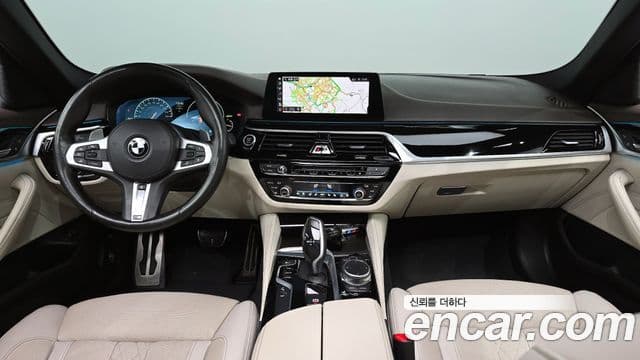 BMW 5 Series 2019 — фото 7 из 20