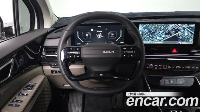 Kia Carnival 2025 — фото 13 из 20
