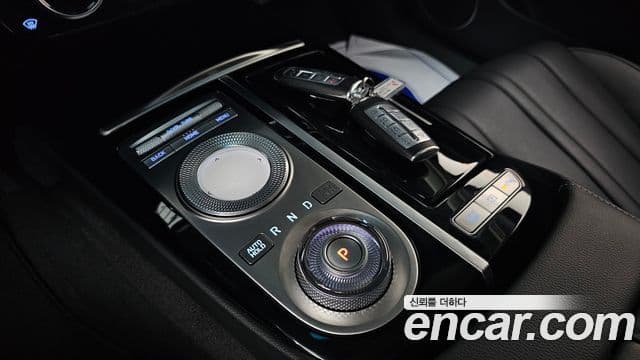 Genesis Electrified G80 2021 — Şəkil 9/20