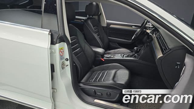 Volkswagen Arteon 2019 — ფოტო 9/20