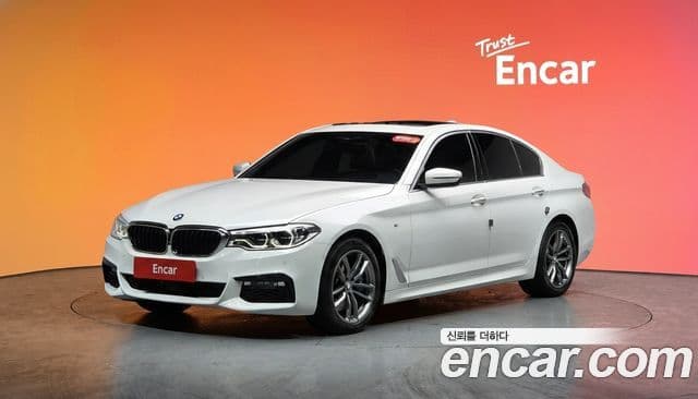 BMW 5 Series 2018 — ფოტო 1/20