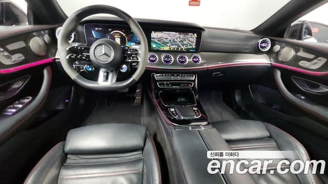 Mercedes-Benz E-Class 2023 — ფოტო 7/20