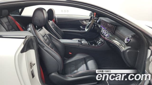 Mercedes-Benz E-Class 2023 — фото 11 из 20