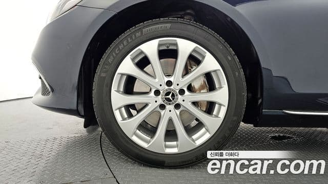 Mercedes-Benz E-Class 2018 — Şəkil 5/20