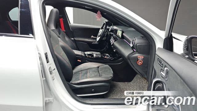 Mercedes-Benz A-Class 2023 — Photo 3/21