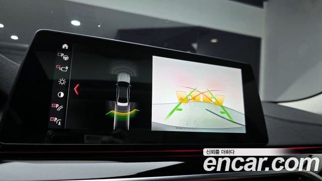 BMW 5 Series 2019 — фото 15 из 20