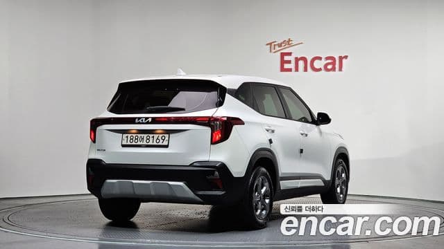 Kia Seltos 2024 — Şəkil 1/20