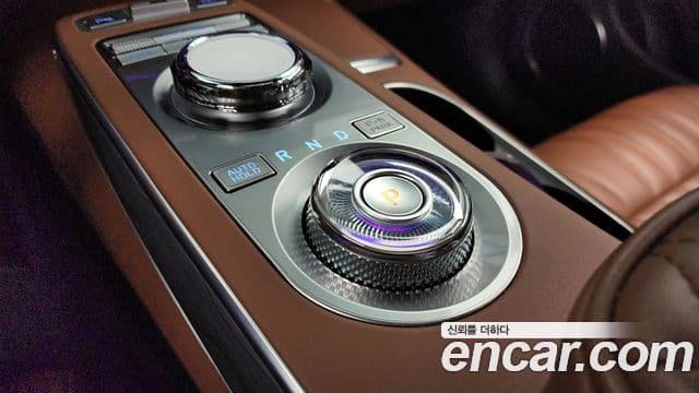 Genesis GV70 2023 — ფოტო 9/20