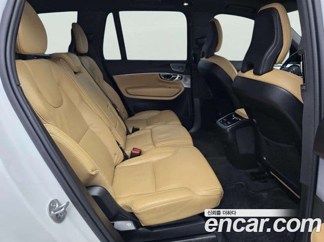 Volvo XC90 2025 — ფოტო 11/20