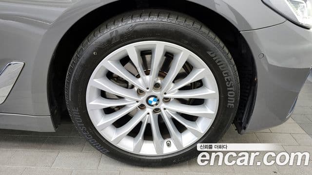 BMW 5 Series 2021 — Şəkil 5/20