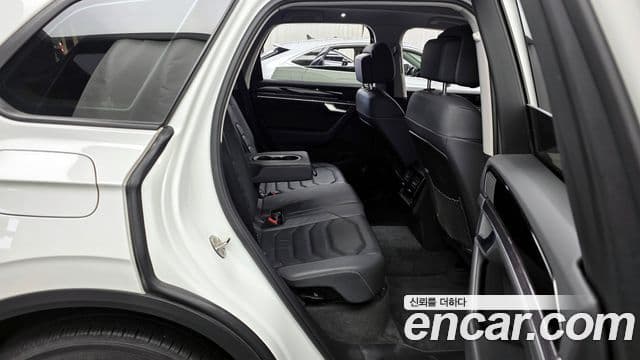 Volkswagen Touareg 2020 — фото 12 из 20