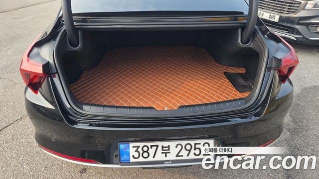 Kia K8 2023 — Şəkil 16/20