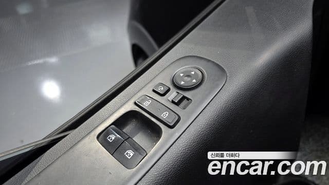 Hyundai Staria 2021 — Фото 18/20