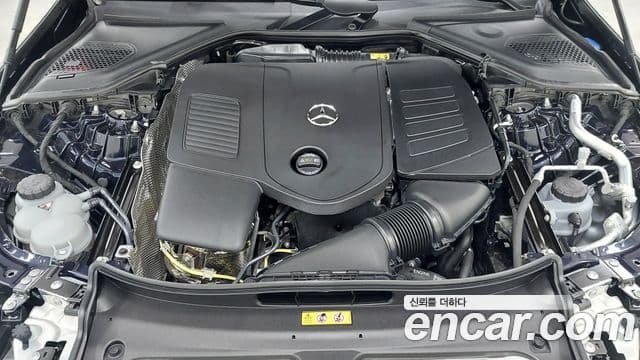 Mercedes-Benz E-Class 2025 — Photo 14/17