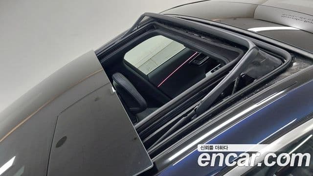 Mercedes-Benz E-Class 2025 — Photo 4/17