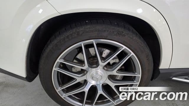 Mercedes-Benz GLE-Class 2023 — Şəkil 4/17