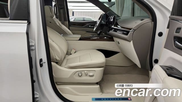 Cadillac Escalade 2023 — фото 11 из 20