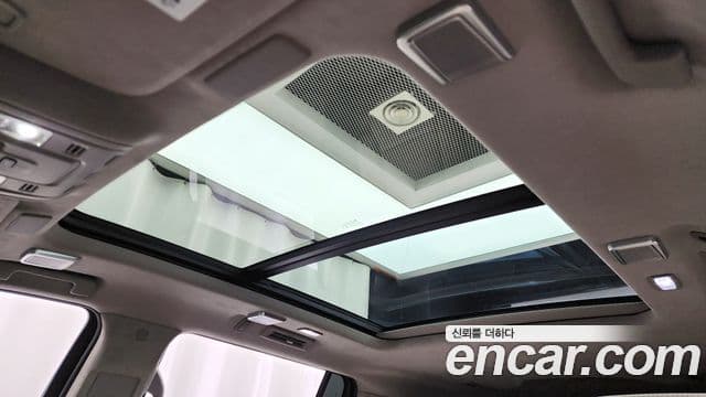 Cadillac Escalade 2023 — фото 18 из 20
