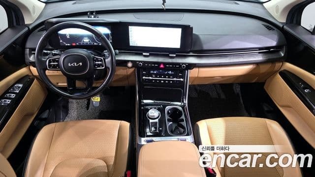 Kia Carnival 2023 — ფოტო 7/20