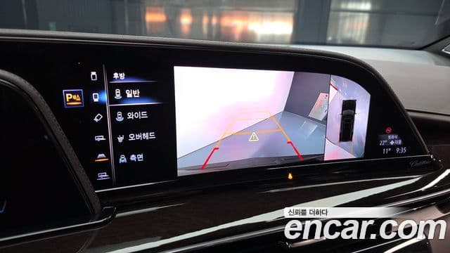 Cadillac Escalade 2023 — фото 15 из 20