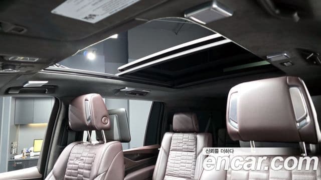 Cadillac Escalade 2023 — фото 17 из 20