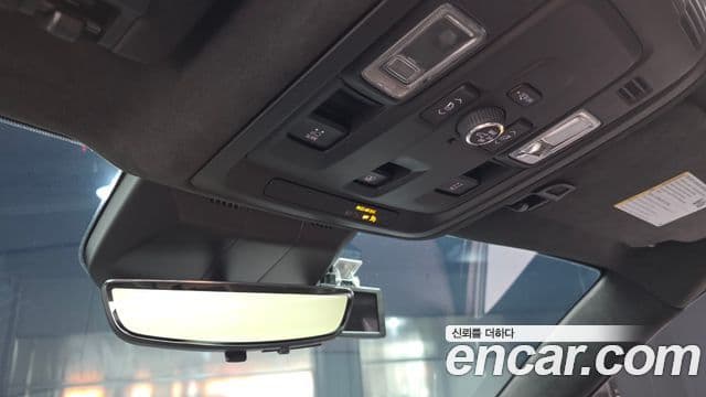 Cadillac Escalade 2023 — фото 18 из 20