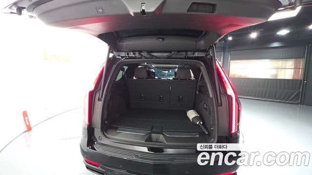 Cadillac Escalade 2023 — фото 20 из 20