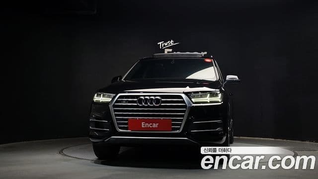 Audi Q7 2019 — Şəkil 3/20