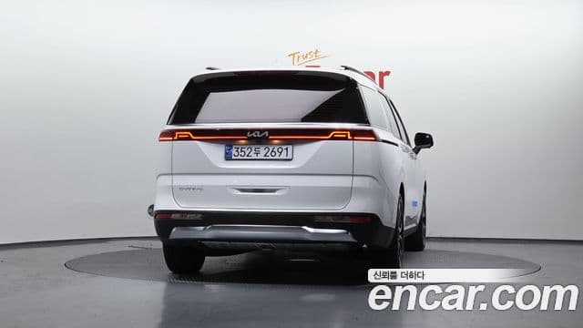 Kia Carnival 2021 — Фото 4/20