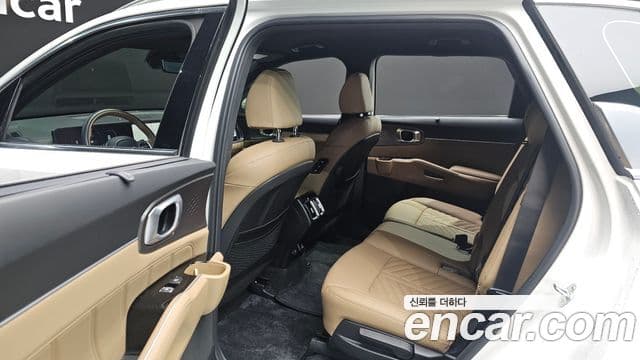 Kia Sorento 2024 — ფოტო 17/20