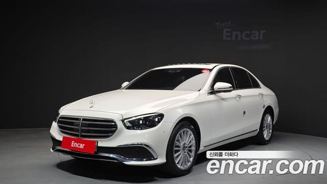 Mercedes-Benz E-Class 2022 — ფოტო 9/20