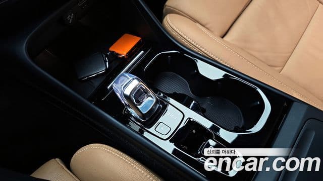 Volvo XC40 2021 — Photo 7/20