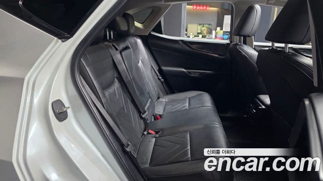 Lexus NX450h+ 2024 — фото 12 из 20