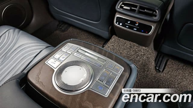 Genesis Electrified G80 2020 — Şəkil 19/20