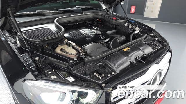 Mercedes-Benz GLE-Class 2020 — Şəkil 6/20