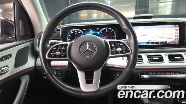 Mercedes-Benz GLE-Class 2020 — Şəkil 13/20