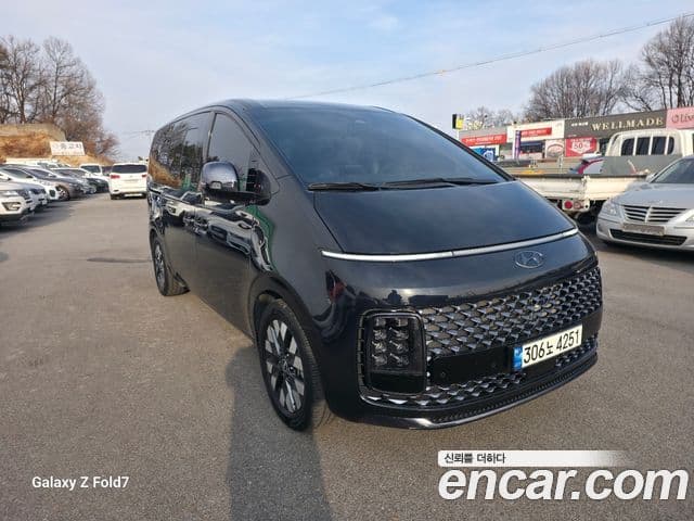 Hyundai Staria 2021 — ფოტო 1/20