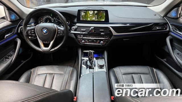 BMW 5 Series 2018 — фото 7 из 20