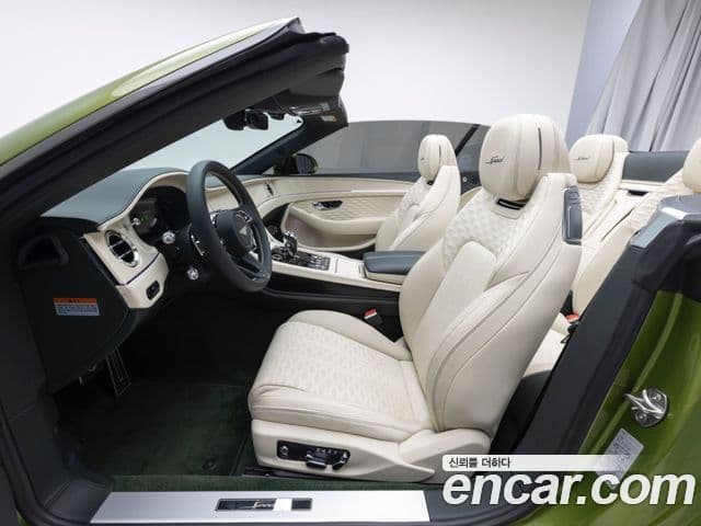 Bentley Continental GT 2025 — фото 13 из 20